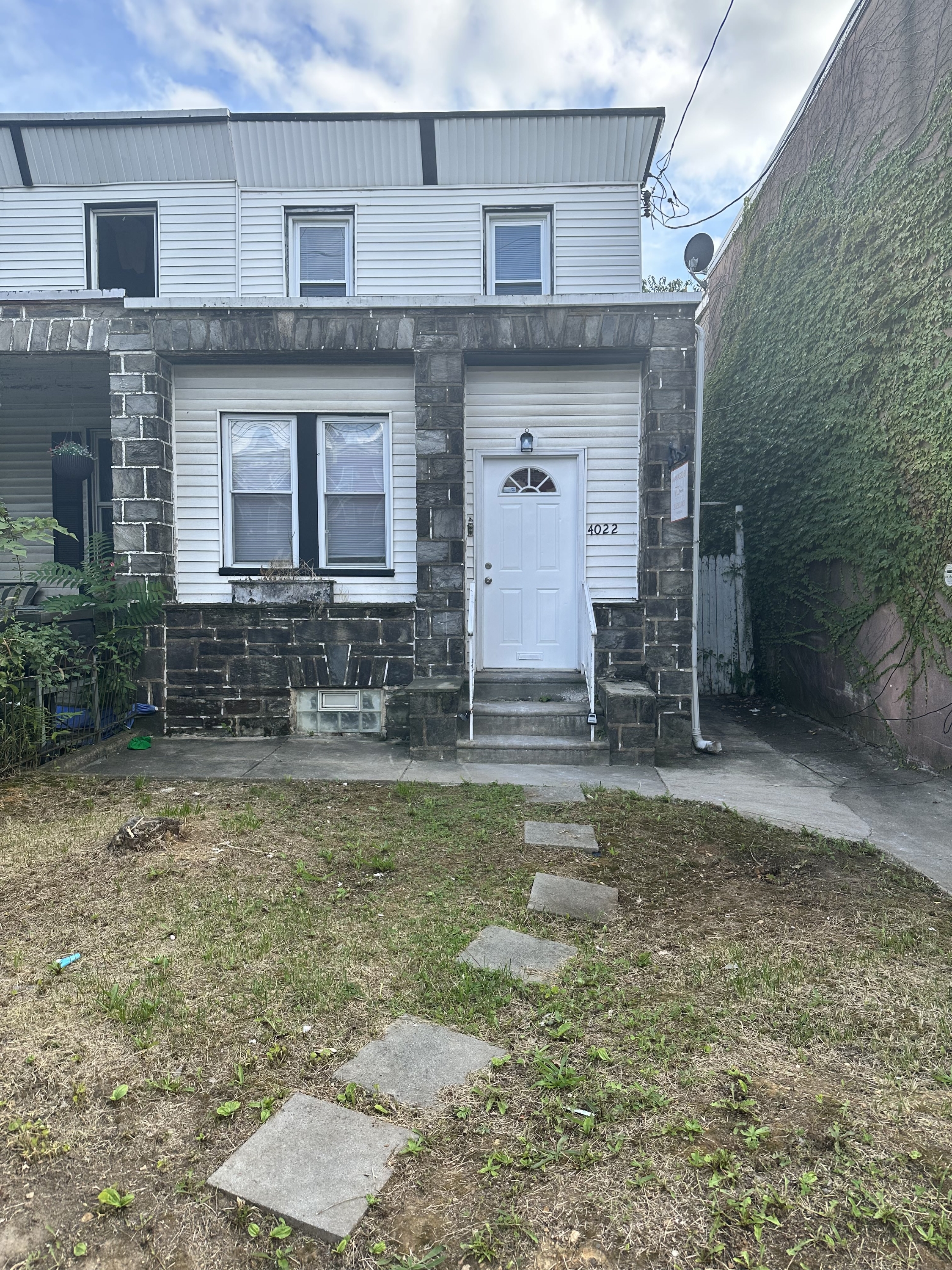 4022 Poplar Street - 1