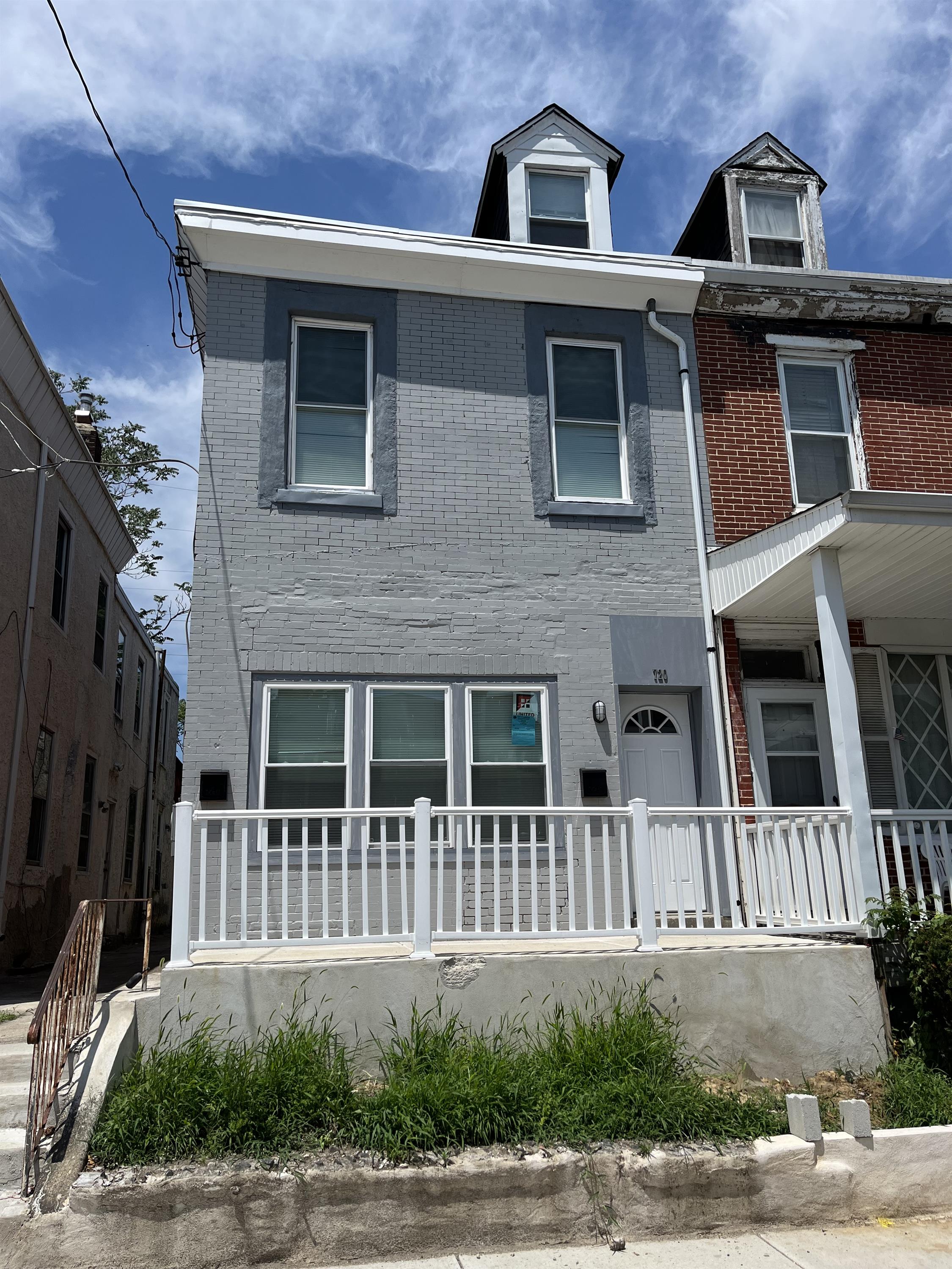 Property main image
